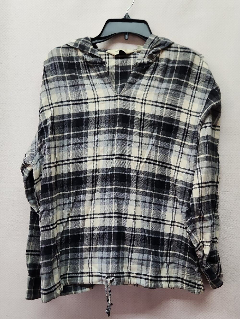 🚨2/$25 or 5/$50🚨Eddie Bauer Black & Cream Plaid Button-Up Shirt